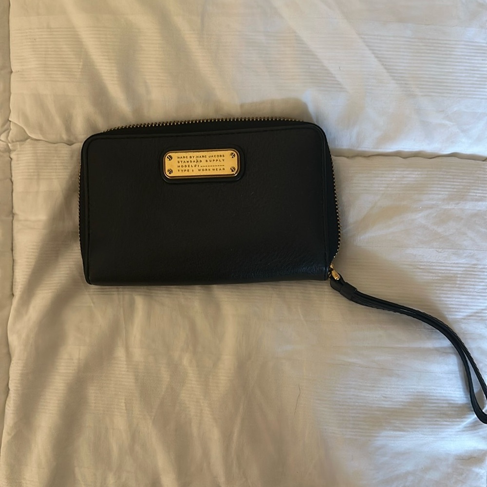 Marc by Marc Jacob’s wristlet wallet and phone holder